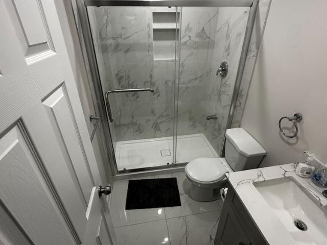 For Lease 25 Howard Street Unit# Apt. 1 Room B, Toronto, Ontario