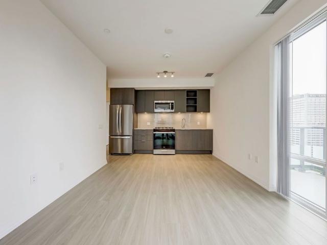 For Lease 25 Holly Street Unit# PH03, Toronto, Ontario