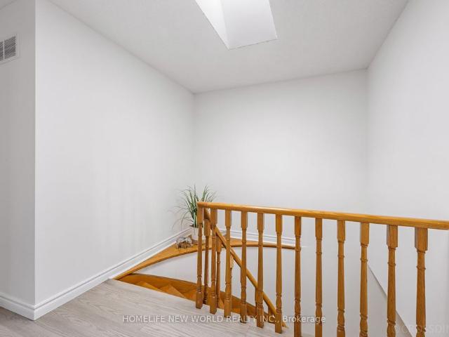 For Lease 25 Lansbury Drive, Toronto, Ontario