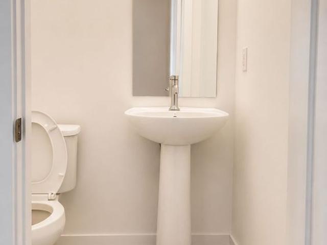 For Lease 25 Palace Street Unit# Q11, Kitchener, Ontario
