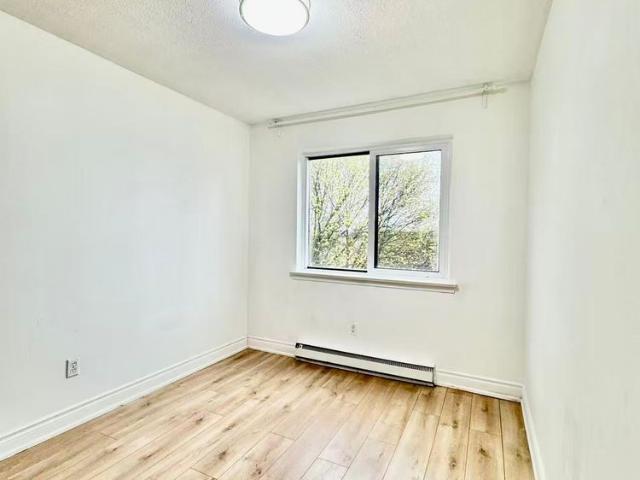 For Lease 25 Pebble Byway Unit# 34, Toronto, Ontario