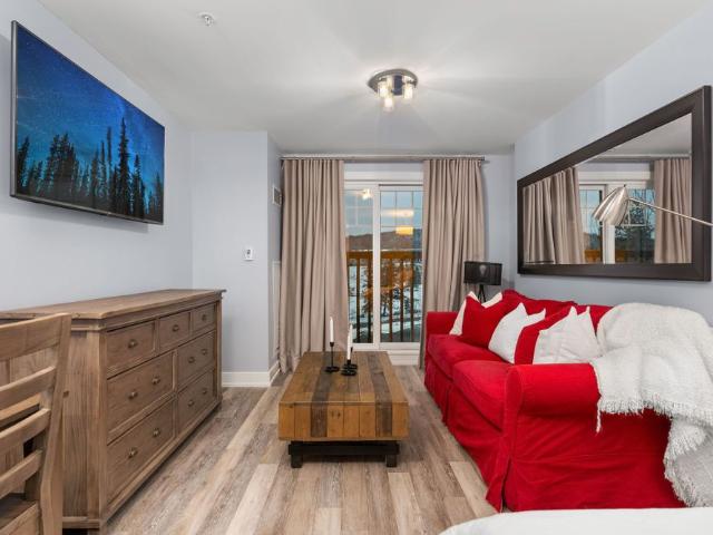 For Lease 25 Pen Lake Point Road Unit# 206, Huntsville, Ontario