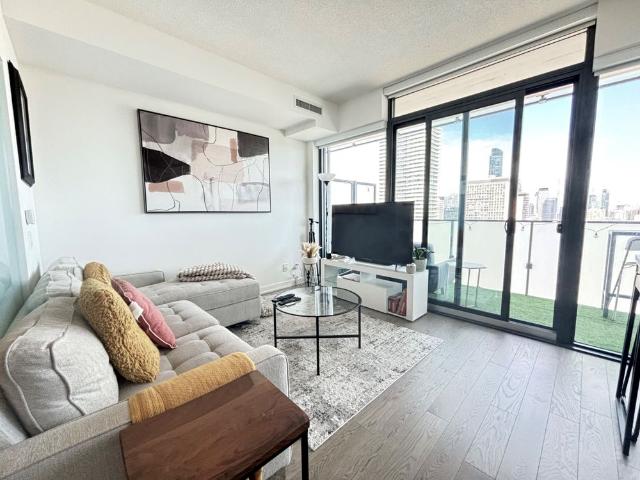 For Lease 25 Richmond Street Unit# 3214, Toronto, Ontario