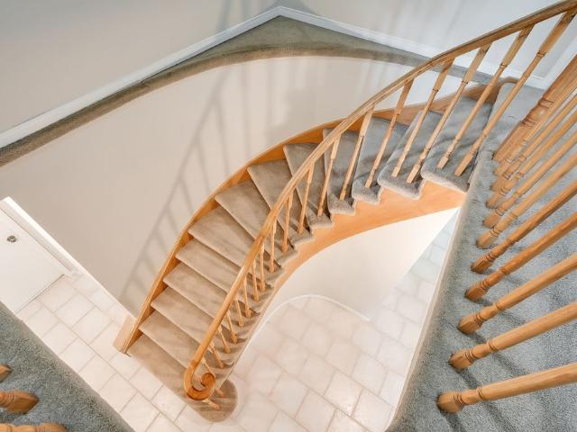 For Lease 265 Mississaga Street, Oakville, Ontario