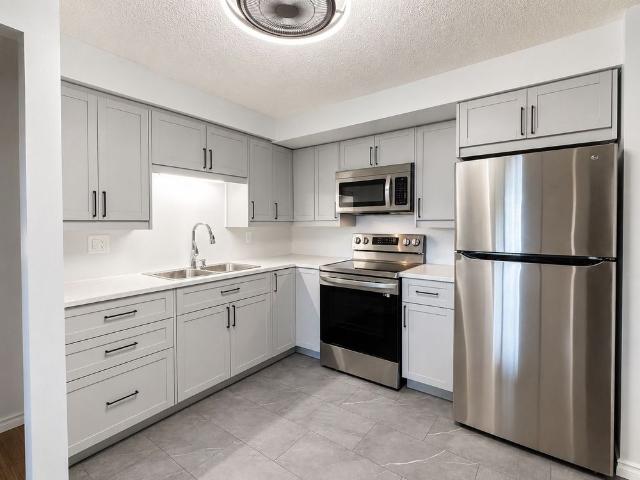 For Lease 266 Overlea Drive Unit# 402, Kitchener, Ontario