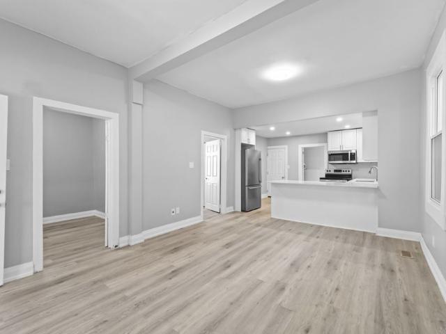 For Lease 266 Beach Road, Hamilton, Ontario