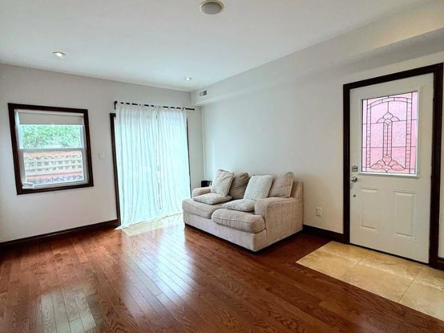 For Lease 267 Saint Helens Avenue Unit# 2, Toronto, Ontario
