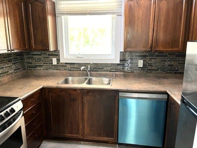 For Lease 2688 Draper Avenue, Parkway Park Queensway Terrace S and Area, Ontario