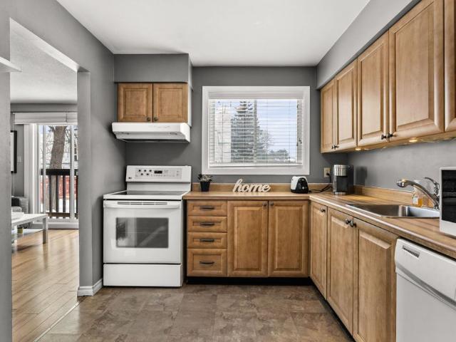 For Lease 260 Fenerty Court Unit# 4, Kanata, Ontario