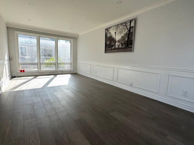 For Lease 261 Essex Avenue, Richmond Hill, Ontario