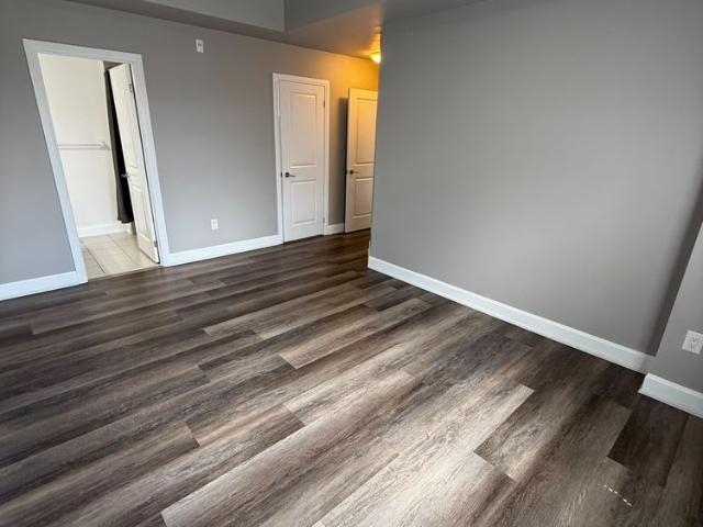 For Lease 263 Georgian Drive Unit# 301, Oakville, Ontario