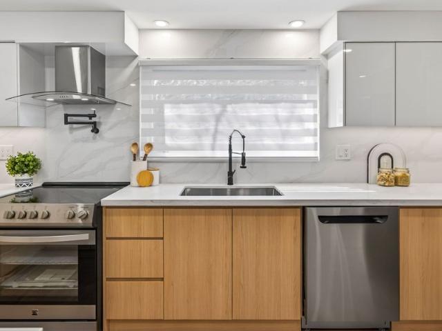 For Lease 26 Carondale Crescent, Toronto, Ontario