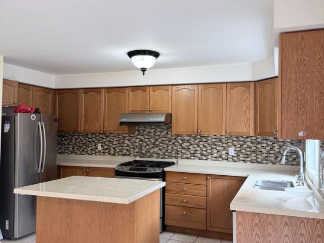 For Lease 26 Grosbeak Crescent, Toronto, Ontario
