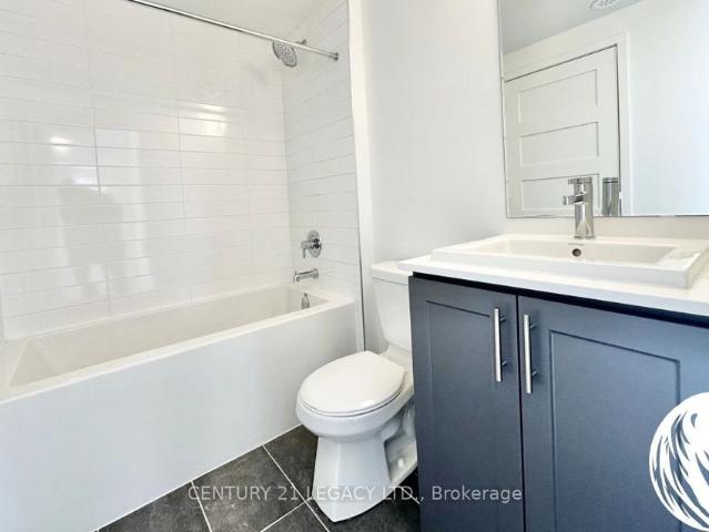 For Lease 26 Lytham Green Circle Unit# 16, Newmarket, Ontario