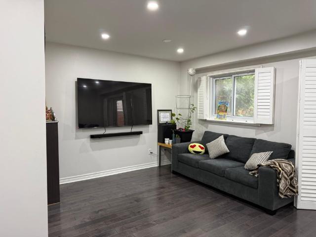 For Lease 2753 Willowmore Way, Mississauga, Ontario