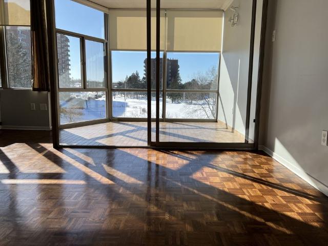 For Lease 2759 CAROUSEL Crescent Unit# 307, Blossom Park Airport and Area, Ontario