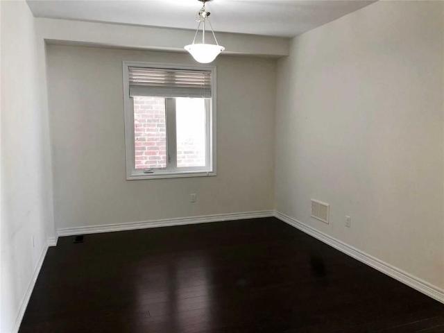 For Lease 276 Chouinard Way, Aurora, Ontario