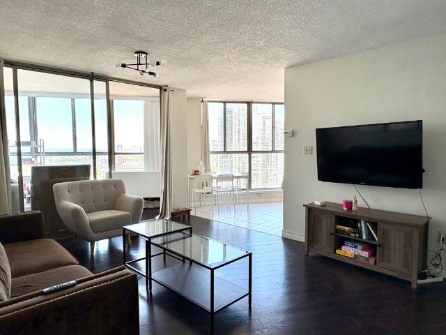 For Lease 270 Queens Quay Unit# 3005, Toronto, Ontario