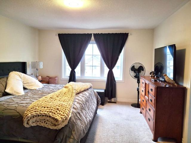 For Lease 27 Clara May Avenue, East Gwillimbury, Ontario