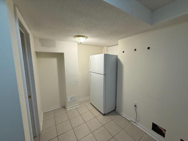 For Lease 27 Bobolink Avenue Unit# LOWER, Toronto, Ontario