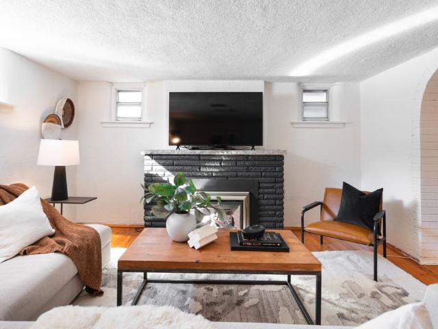 For Lease 27 Ferncroft Drive, Toronto, Ontario