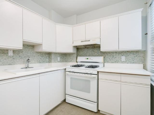 For Lease 27 Hillsboro Avenue Unit# Unit 2, Toronto, Ontario