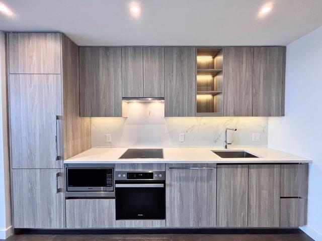 For Lease 27 Mcmahon Drive Unit# 1211, Toronto, Ontario