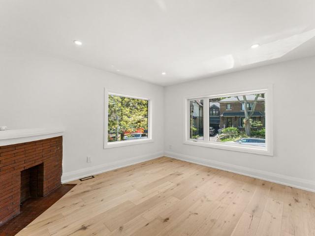 For Lease 27 The Palisades N/A, Toronto, Ontario