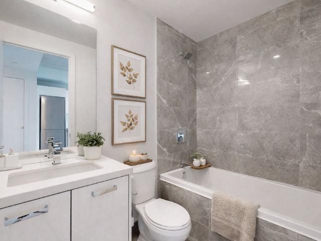For Lease 284 King Street Unit# 901, Toronto, Ontario
