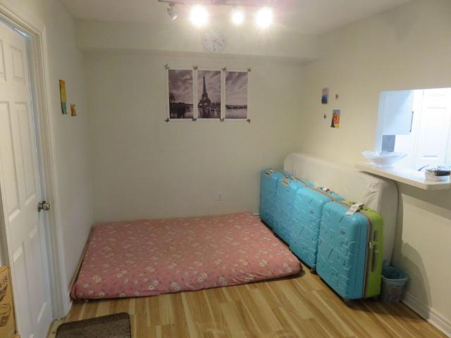 For Lease 285 Enfield Place Unit# 801, Mississauga, Ontario