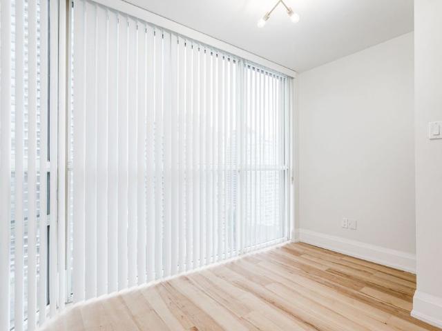 For Lease 285 Enfield Place Unit# 1603, Mississauga, Ontario
