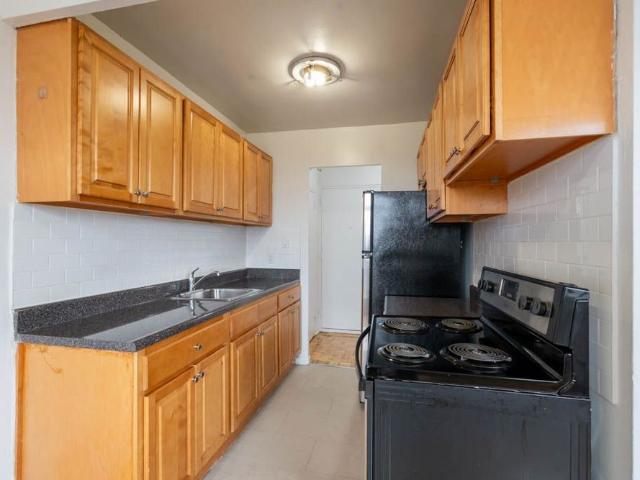 For Lease 2895 Bathurst Street Unit# 111, Toronto, Ontario