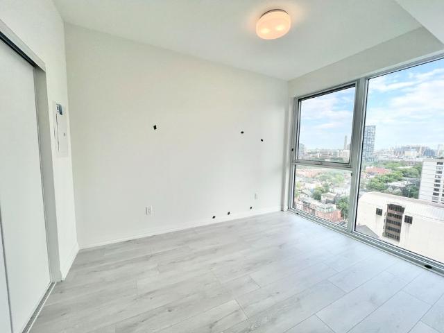 For Lease 280 Dundas Street Unit# 1412, Toronto, Ontario
