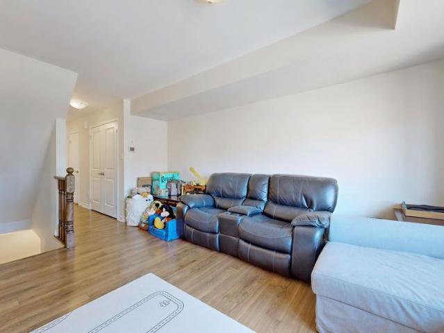 For Lease 280 Sarah Cline Drive, Oakville, Ontario