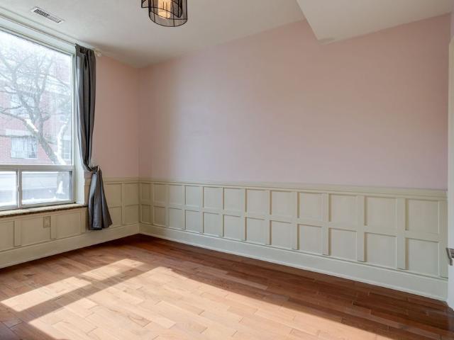 For Lease 283 King Street Unit# 201, Hamilton, Ontario