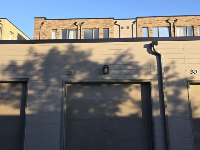 For Lease 28 Green Gardens Boulevard, Toronto, Ontario