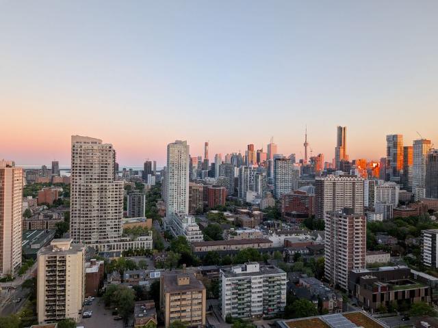 For Lease 28 Linden Street Unit# 2806, Toronto, Ontario
