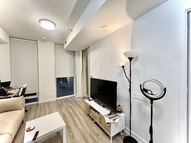 For Lease 28 Wellesley Street Unit# 1106, Toronto, Ontario
