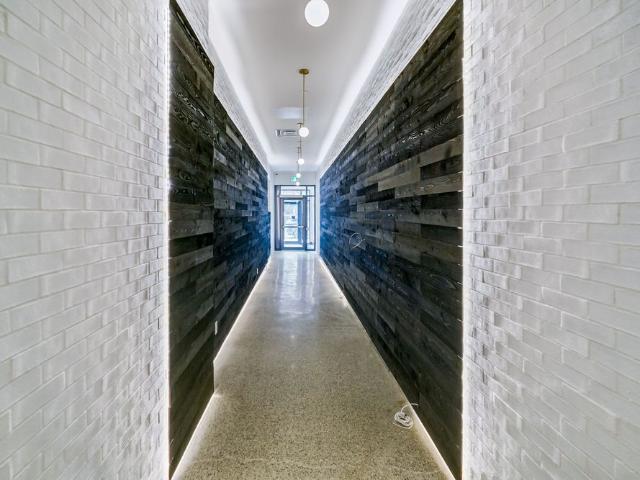 For Lease 2946 Dundas Street West Street Unit# 409, Toronto, Ontario