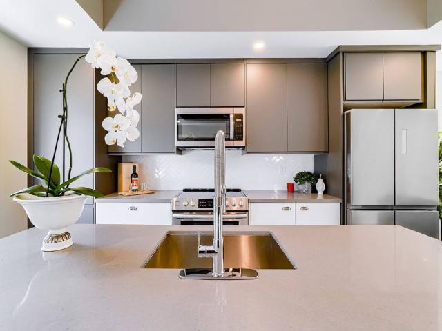 For Lease 294 South Kingsway Road Unit# 3, Toronto, Ontario