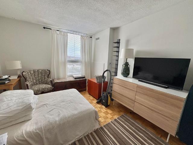 For Lease 2951 Riverside Drive Unit# 905, Billings Bridge Riverside Park and Area, Ontario
