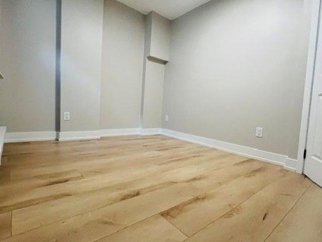 For Lease 2961 Lakeshore Boulevard Unit# 3, Toronto, Ontario