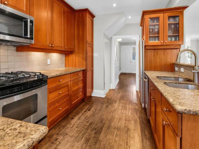 For Lease 296 Rosewell Avenue, Toronto, Ontario