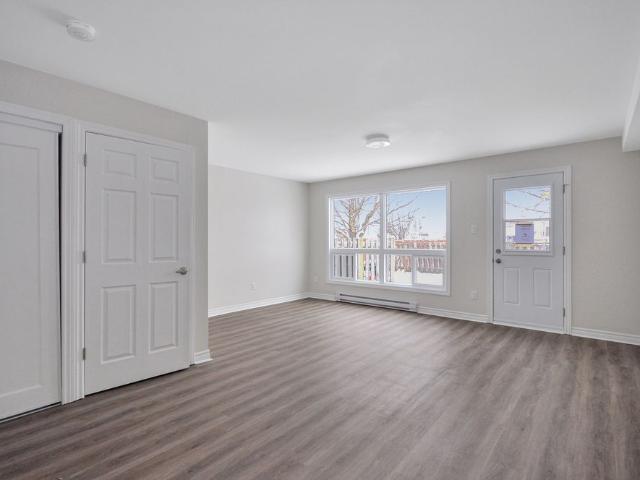 For Lease 2976 Olympic Way Unit# 72, Blossom Park Airport and Area, Ontario