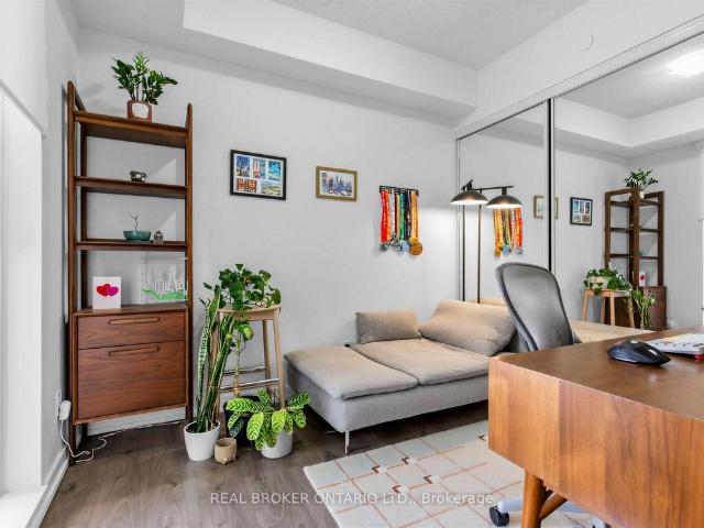For Lease 297 College Street Unit# 1503, Toronto, Ontario