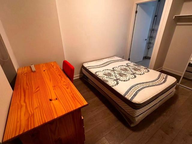 For Lease 297 College Street Unit# 623, Toronto, Ontario