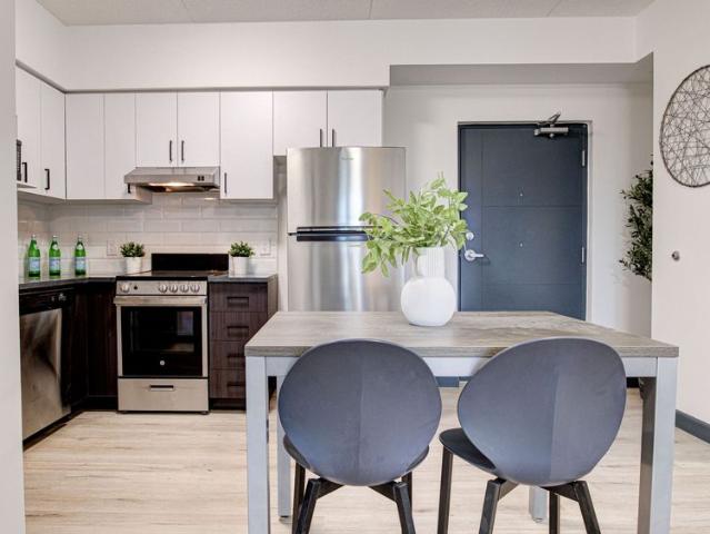 For Lease 298 HEMLOCK Street Unit# 618, Waterloo, Ontario