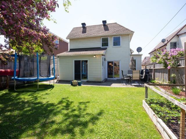 For Lease 299 Shakespeare Street, Vanier and Kingsview Park, Ontario