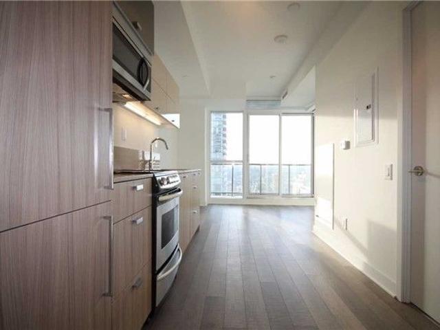 For Lease 290 Adelaide Street Unit# 2702, Toronto, Ontario