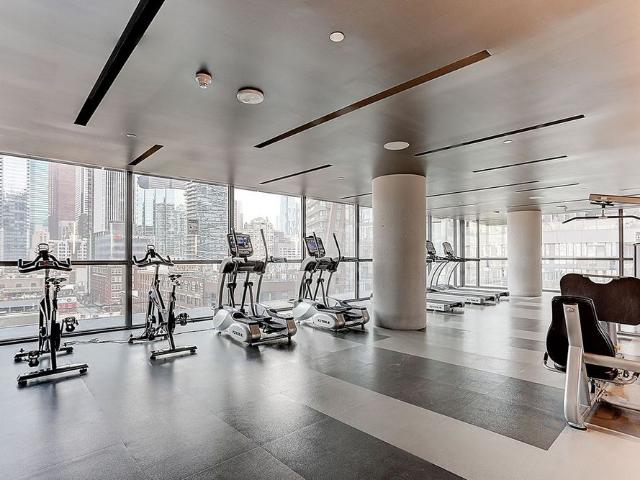 For Lease 290 Adelaide Street Unit# 2002, Toronto, Ontario